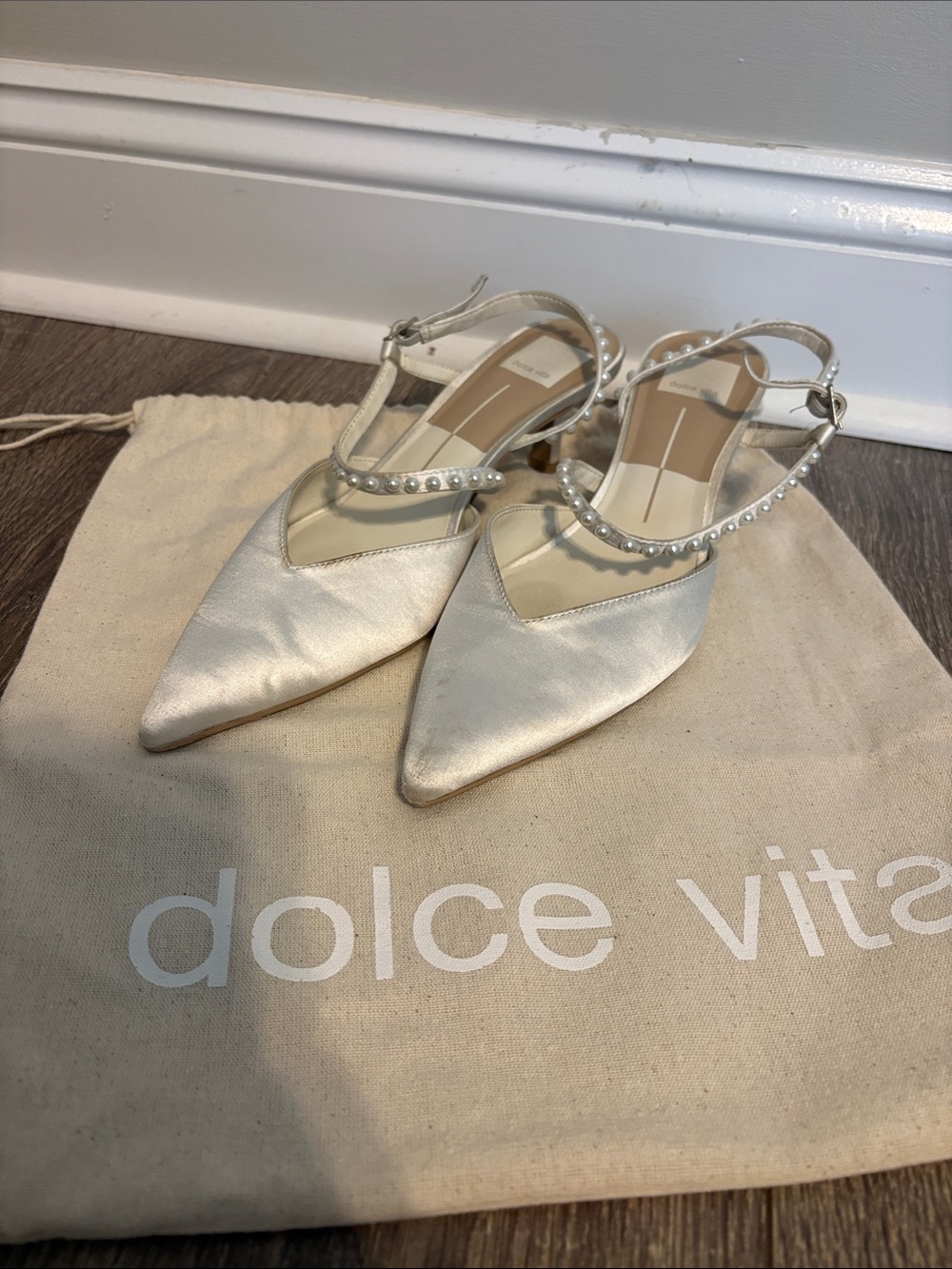 Dolce Vita Pearl-Trim Ivory Pointed Slingback Heels size 8.5